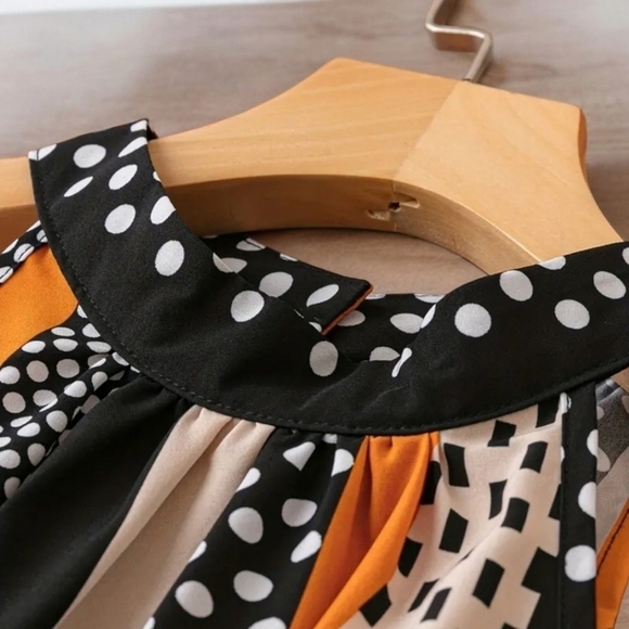 🆕️Polka Dot & Striped Halter Neck Top | Chic Colorblock Spri🤍🧡 Vibes 😍✨ - Picture 9 of 14